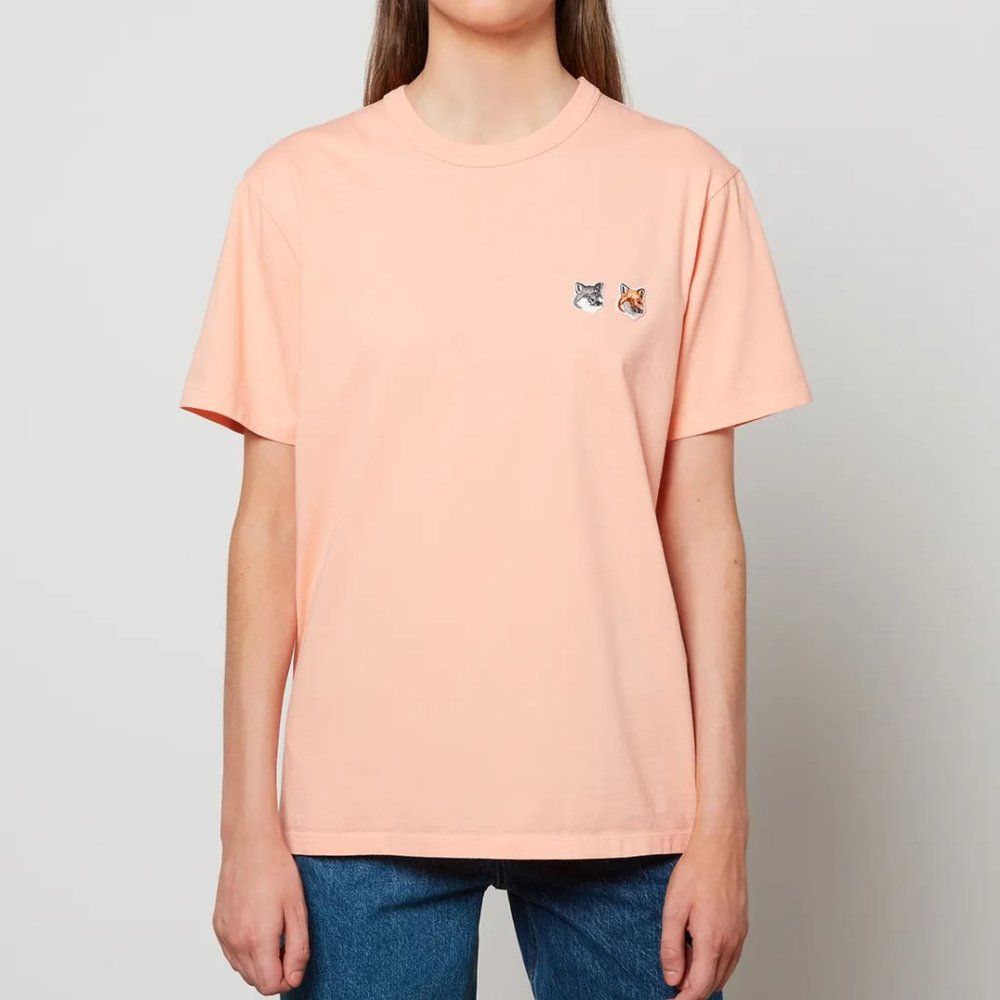 Maison Kitsune Unisex Double Fox Head Patch Classic Tee in Peach (size S)